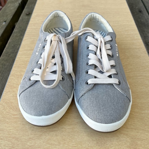 Taos Wm’s Star Canvas Sneakers In Gray Wash Sz 7.5W - Picture 4 of 12